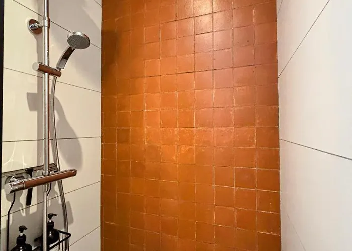 Elegant Urbain Avec Parking : Explorez La A Pied! *